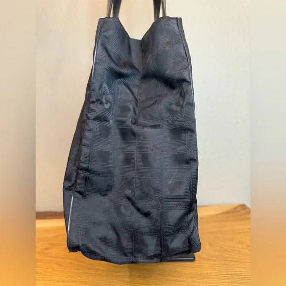 AUTHENTIC Chanel Travel Line Tote - Black - Picture 3 of 5